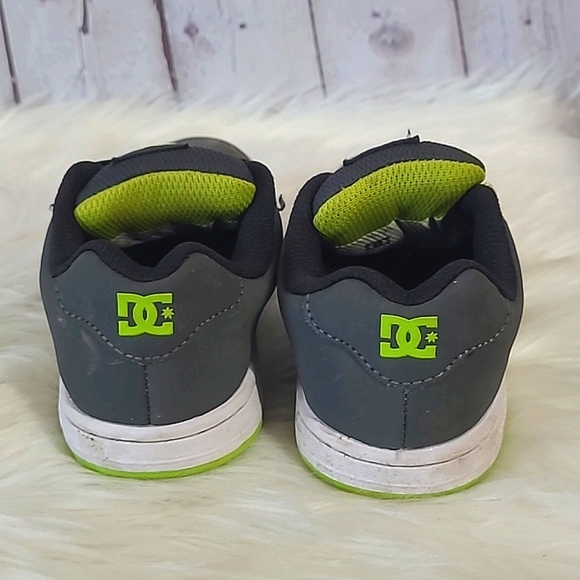 DC Shoe Company Skateboarding Gray  Leather Gaveler Sneakers Shoes Youth Size 12 - Picture 8 of 17